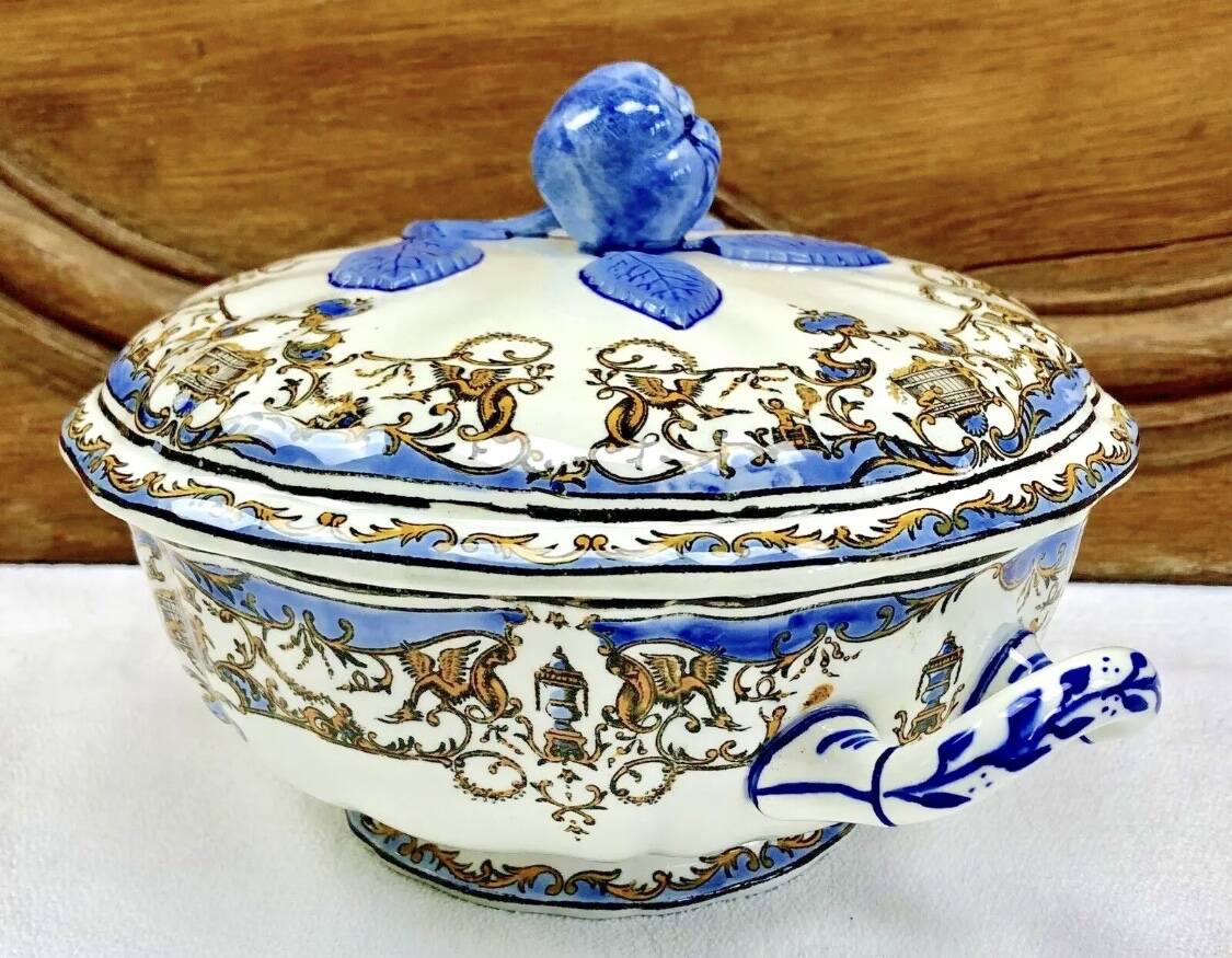 Vegetable dish small soup tureen Gien children at the Dionysus press 1941/1950