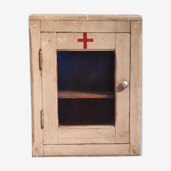 Medicine cabinet in vintage grey patinated wood and red cross