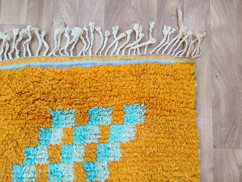 Beni ouarain rug woven in natural wool size 250cmx150cm