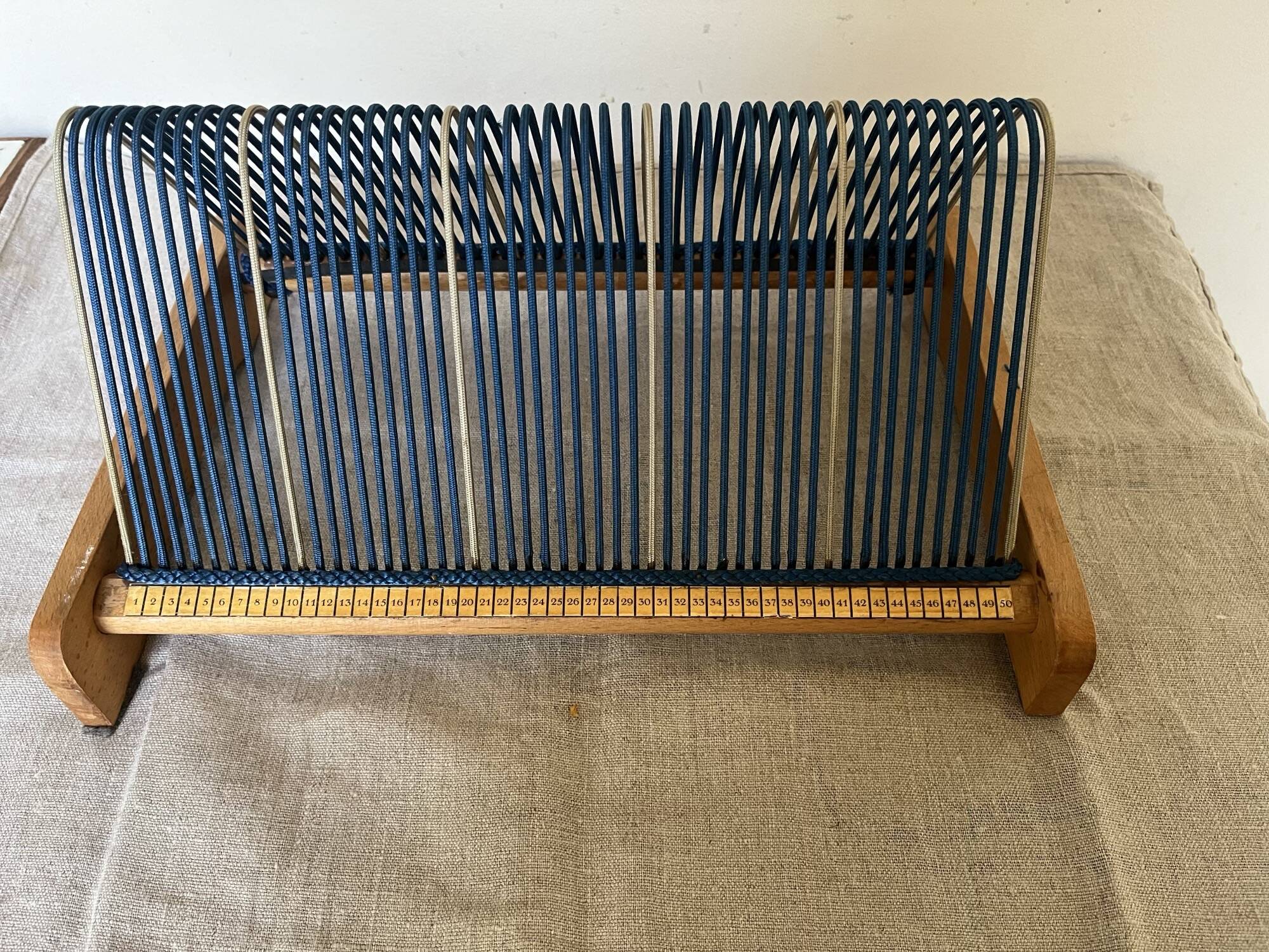 Vintage sixties record holder for 50 vinyls