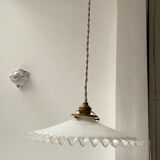 White opaline suspension