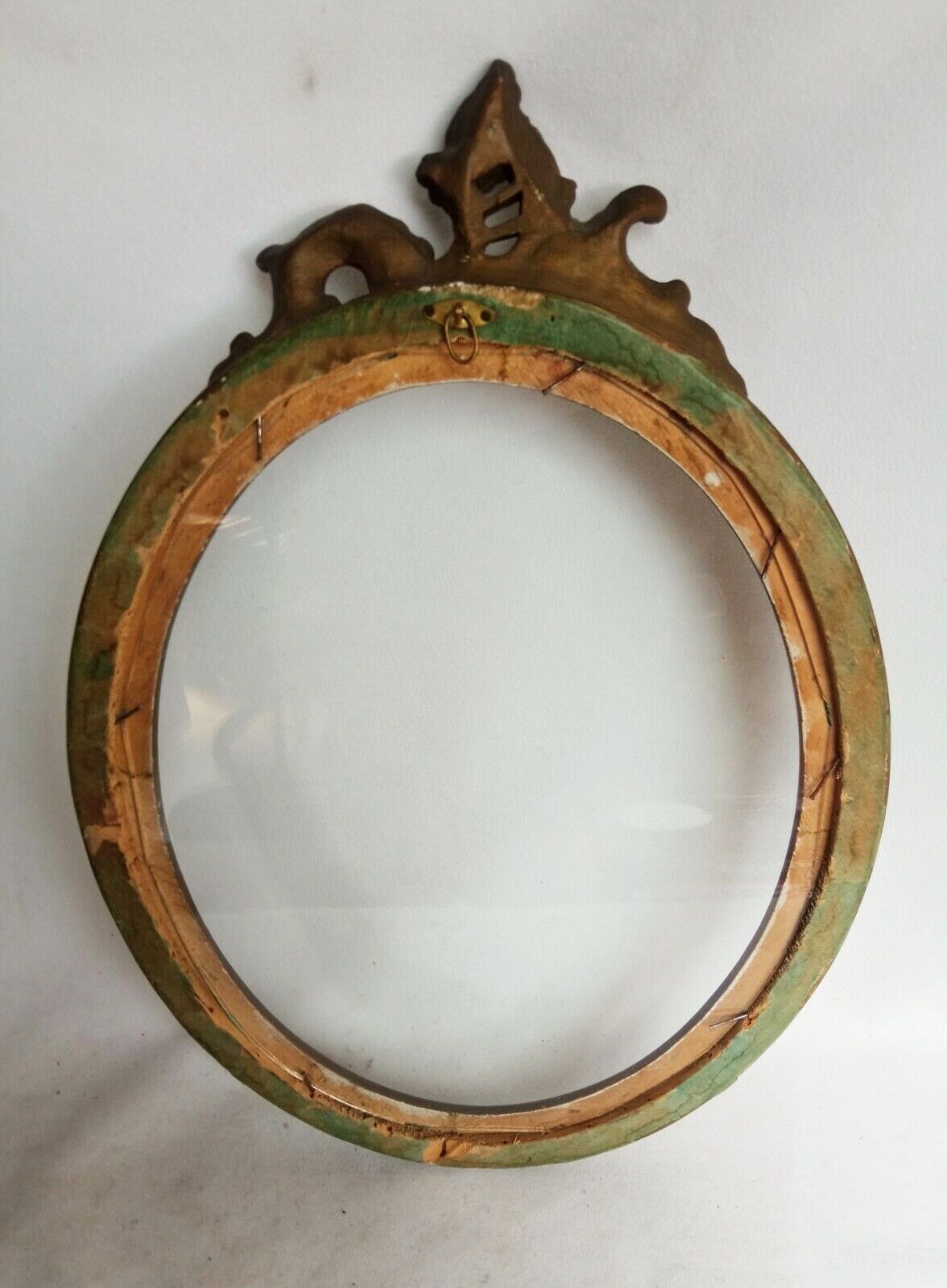 Old oval frame in wood and stucco + old glass glass blown - 27 x 21 cm