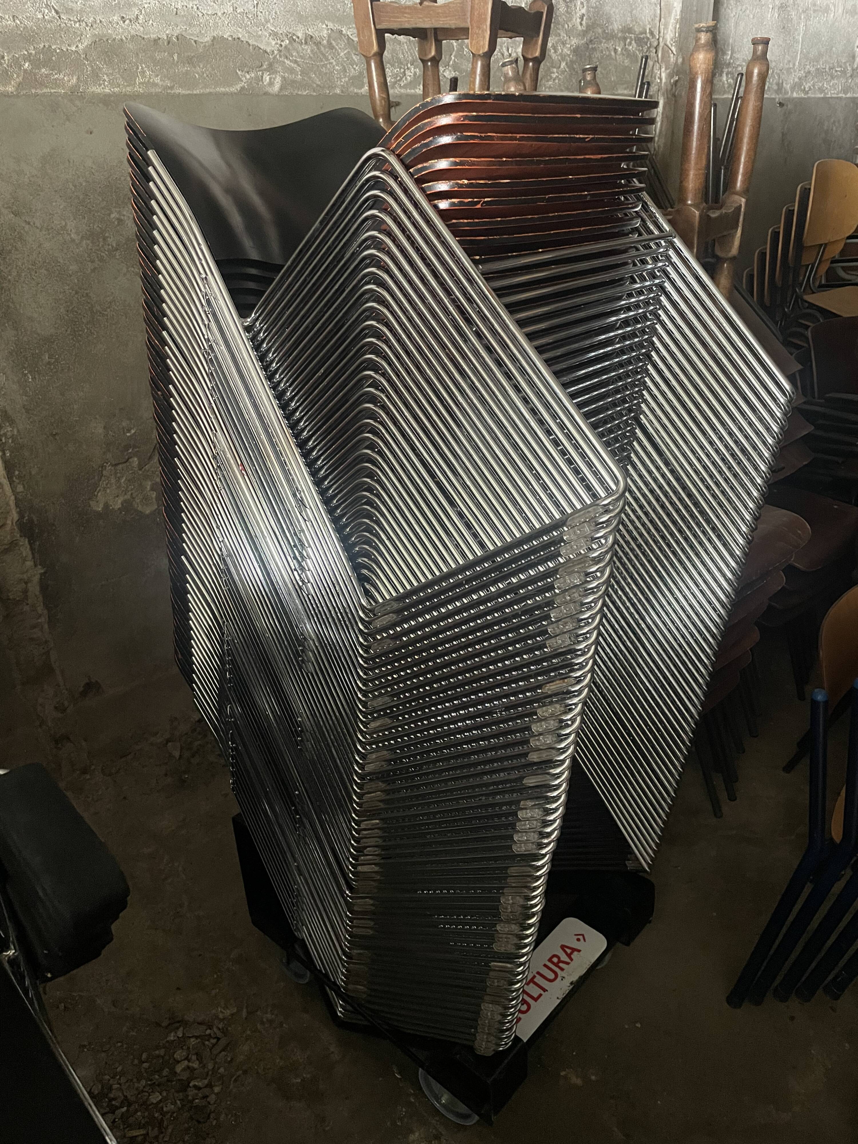 Set of chairs 40/4 by David Rowland for Howe