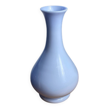 Globe in opaline violet