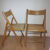 Paire de chaises pliantes cannées