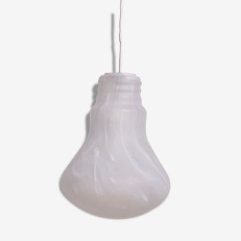 Suspension opaline