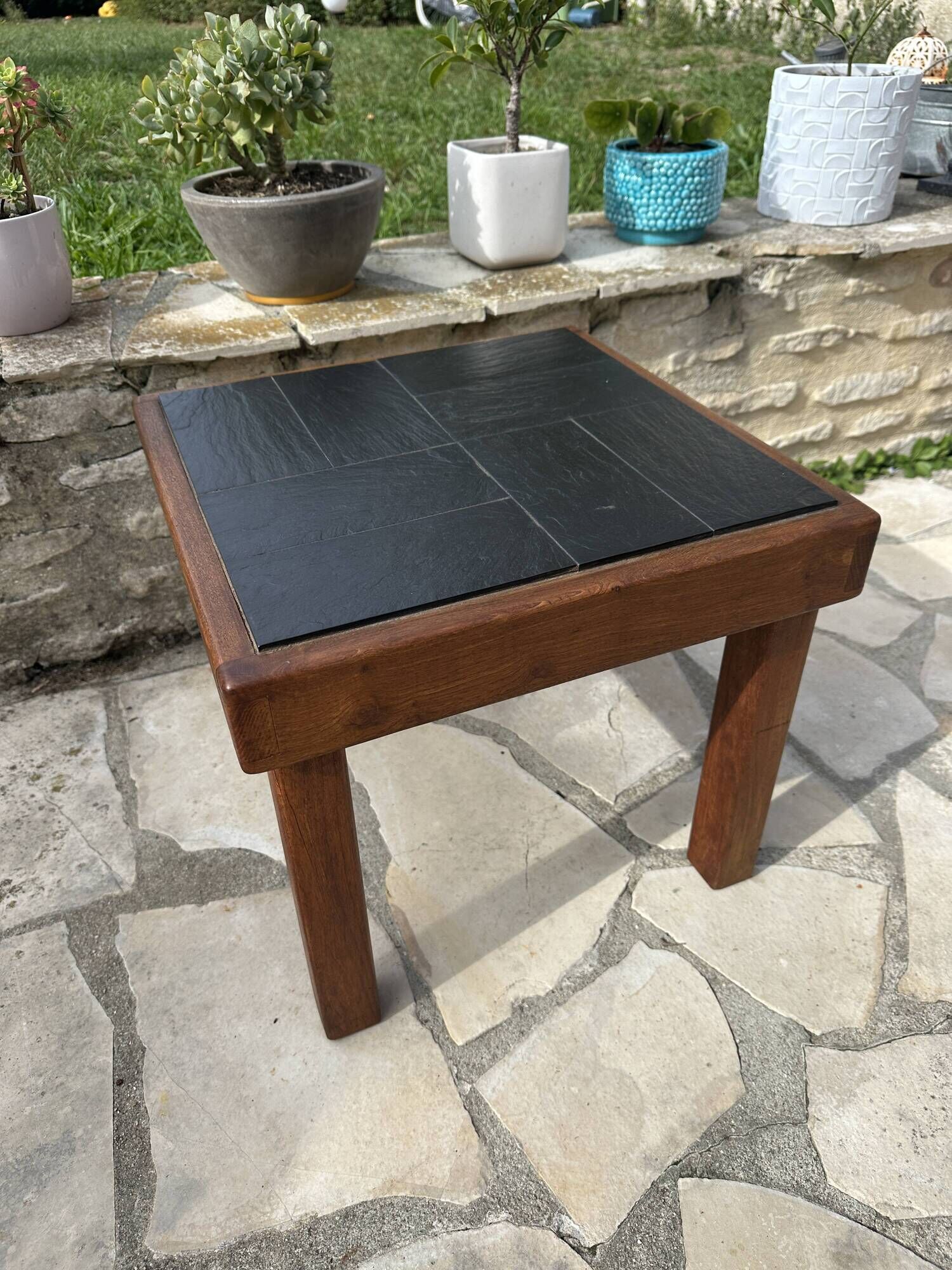 Vintage coffee table house regain
