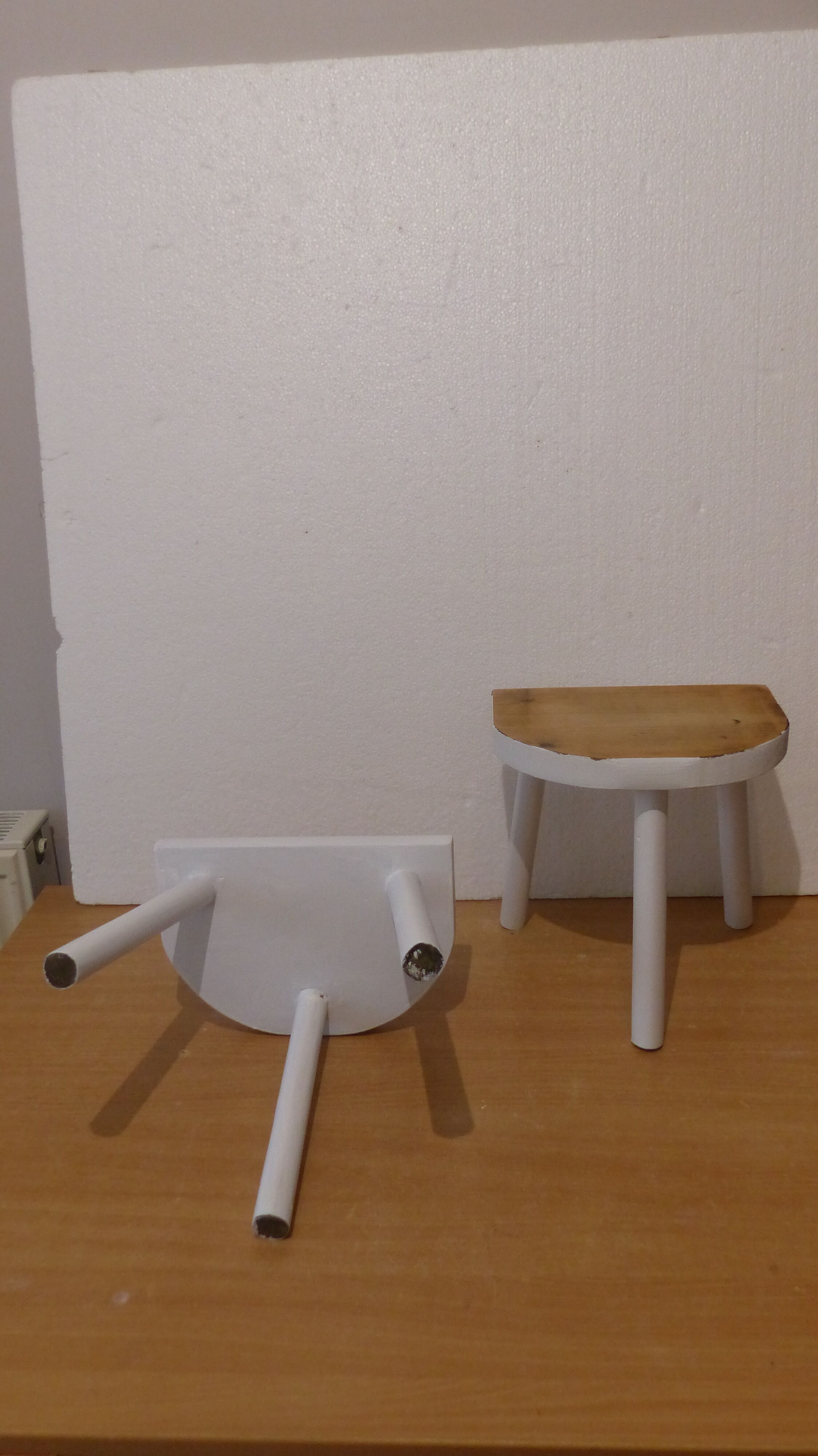 2 tabourets