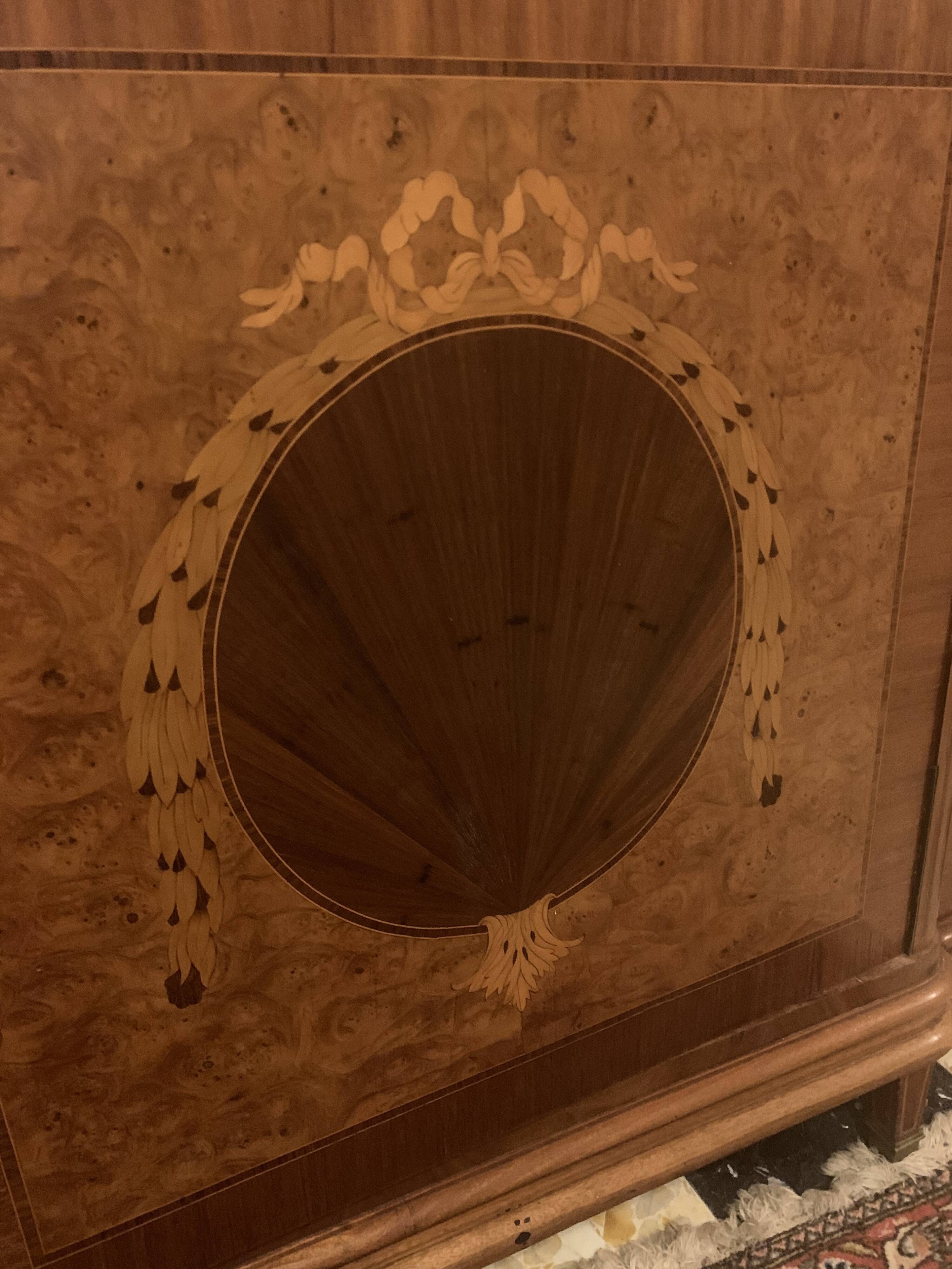Half-moon buffet with display cabinet in Louis XVI style, marquetry with marble top.