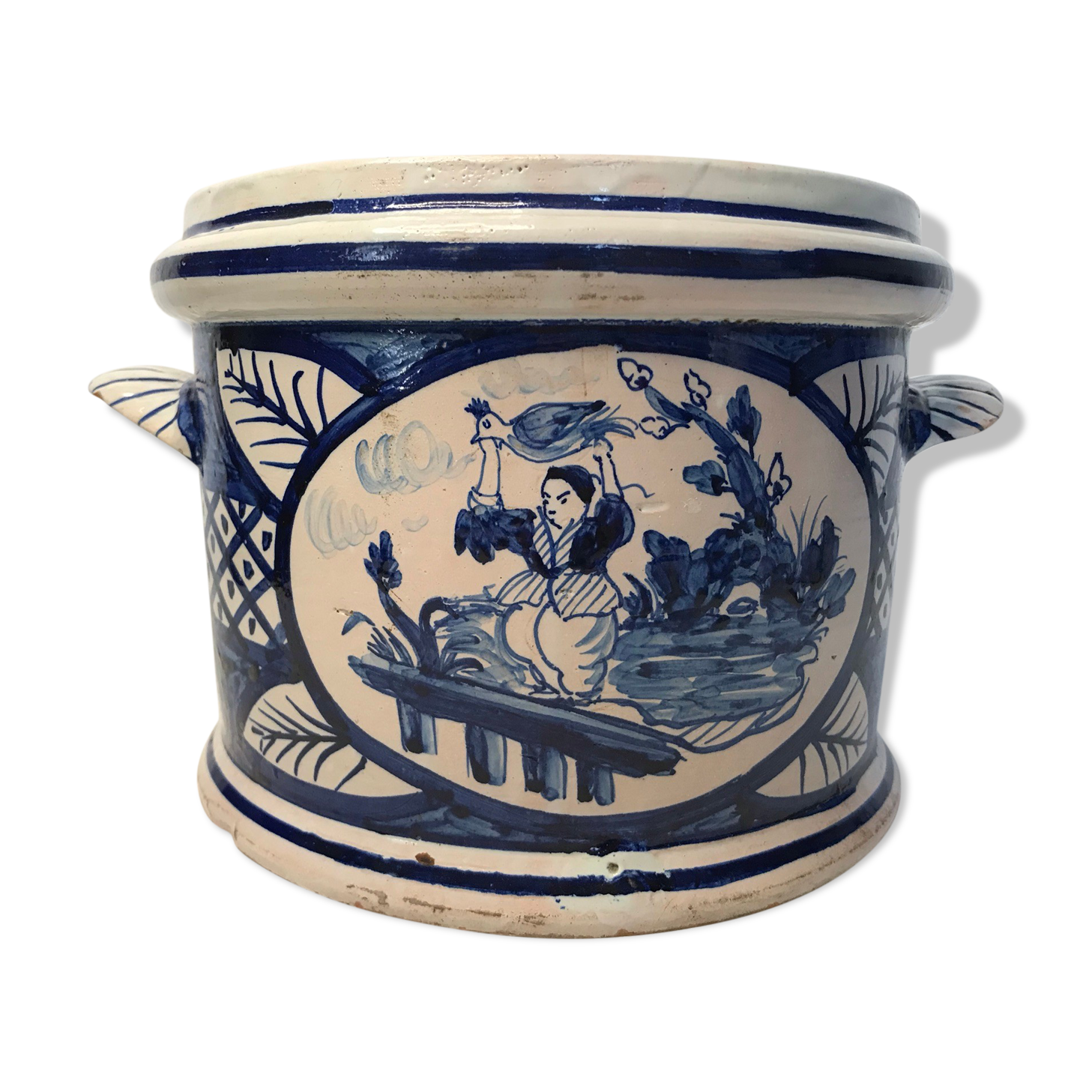Former nevers ceramic earpiece-pot in late 18th century