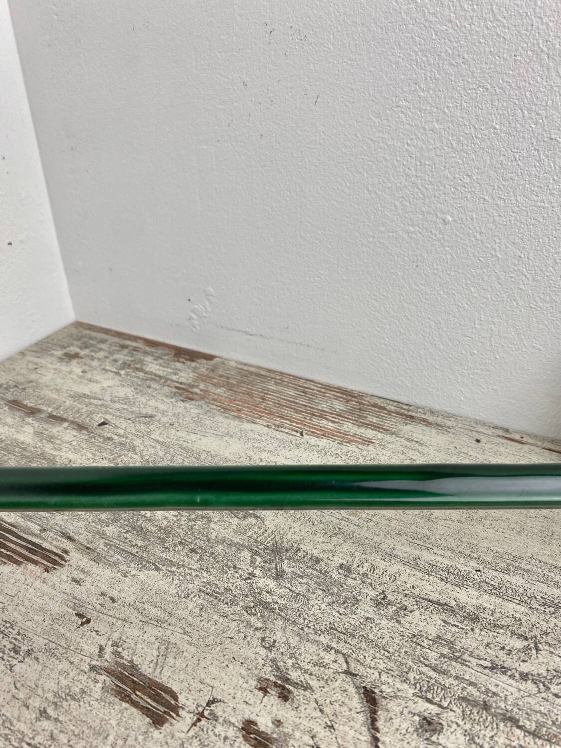 Enamelled cast iron towel holder