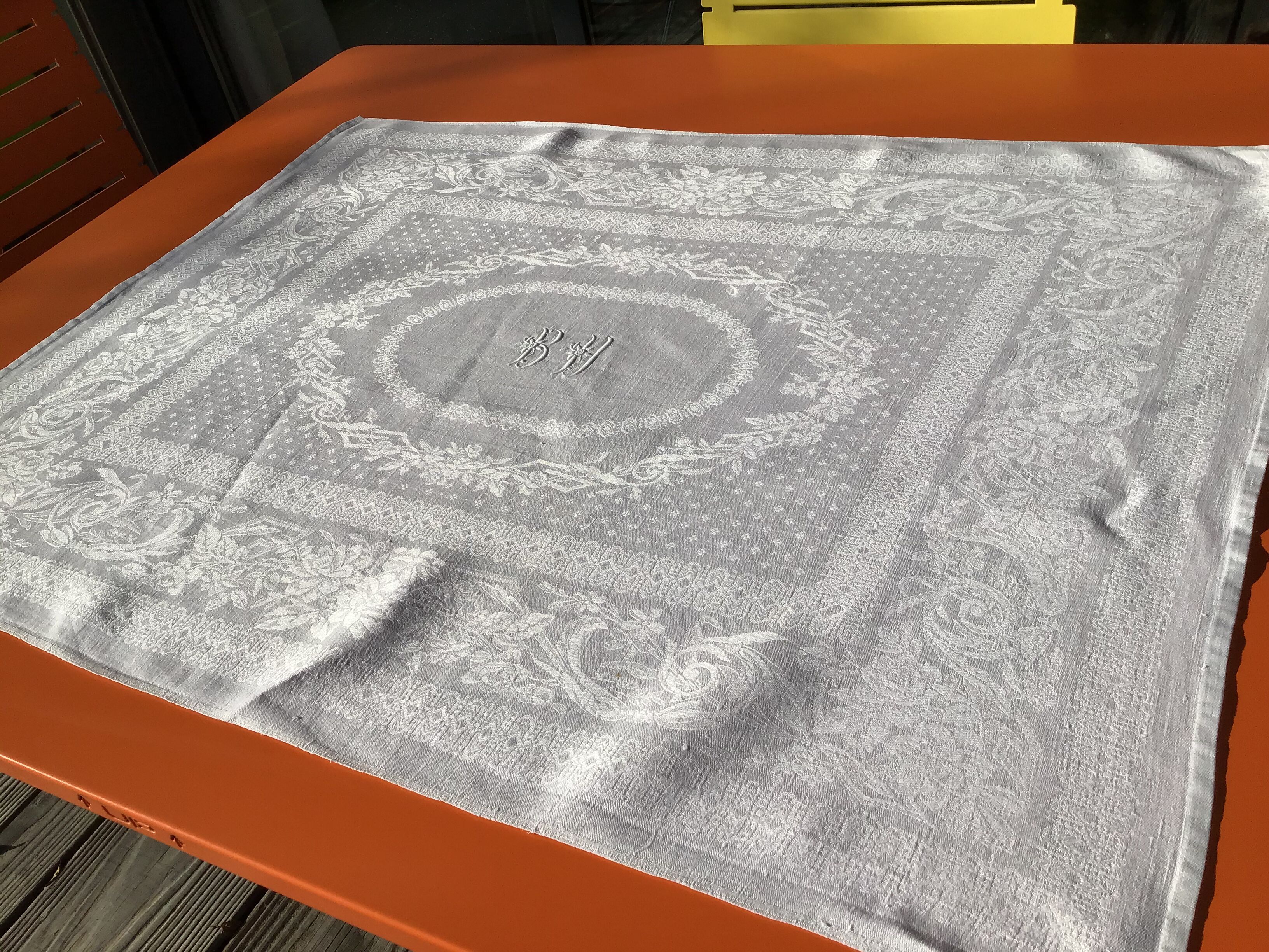 7 damask BD towels 84X65