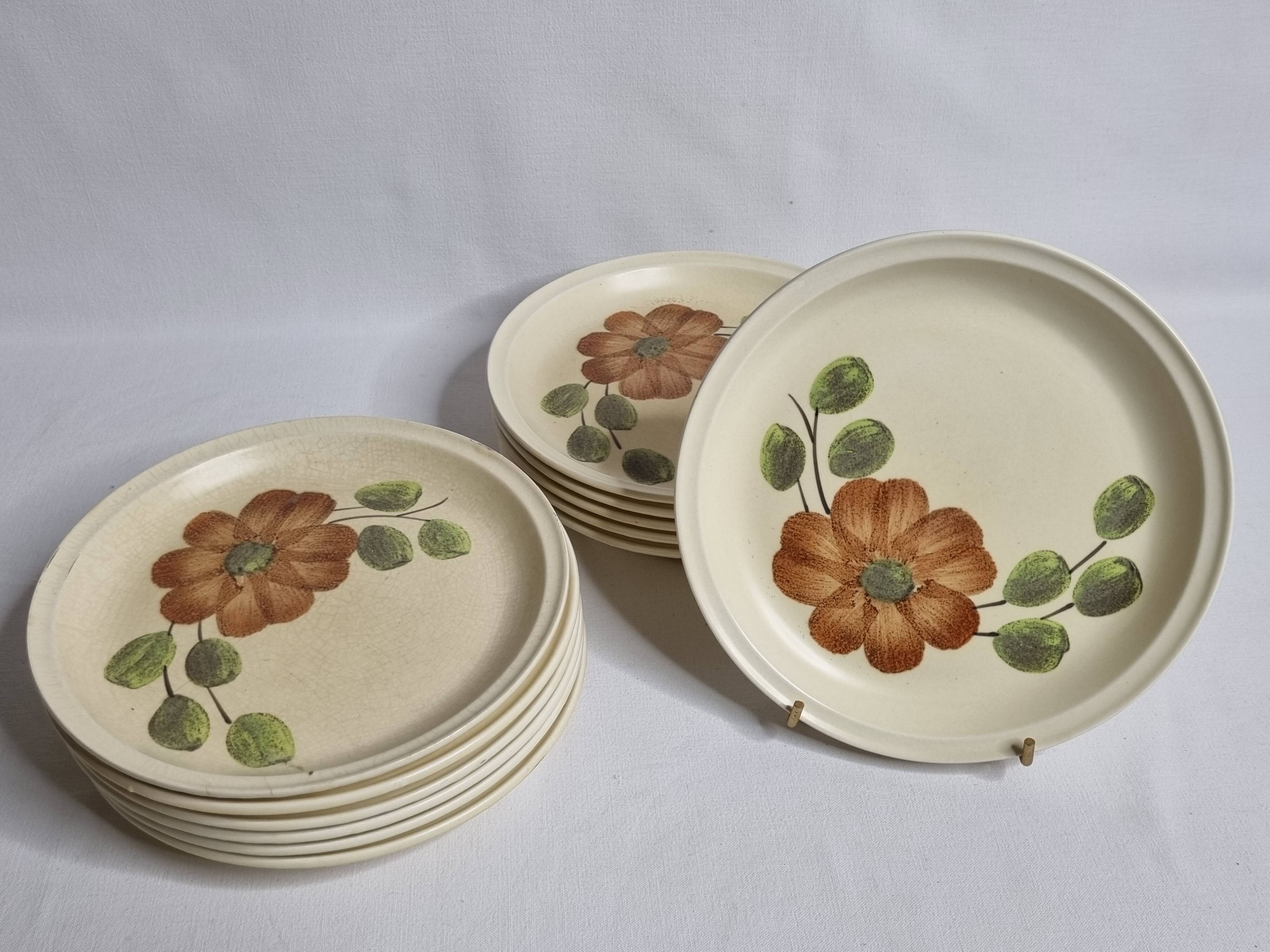 Set of 12 dessert plates decorated with flowers, Revernay art workshop, 20 cm