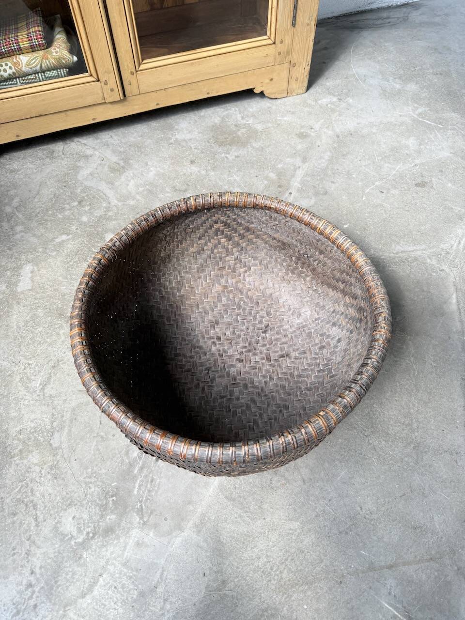 Vietnamese tea basket, mid-20th century