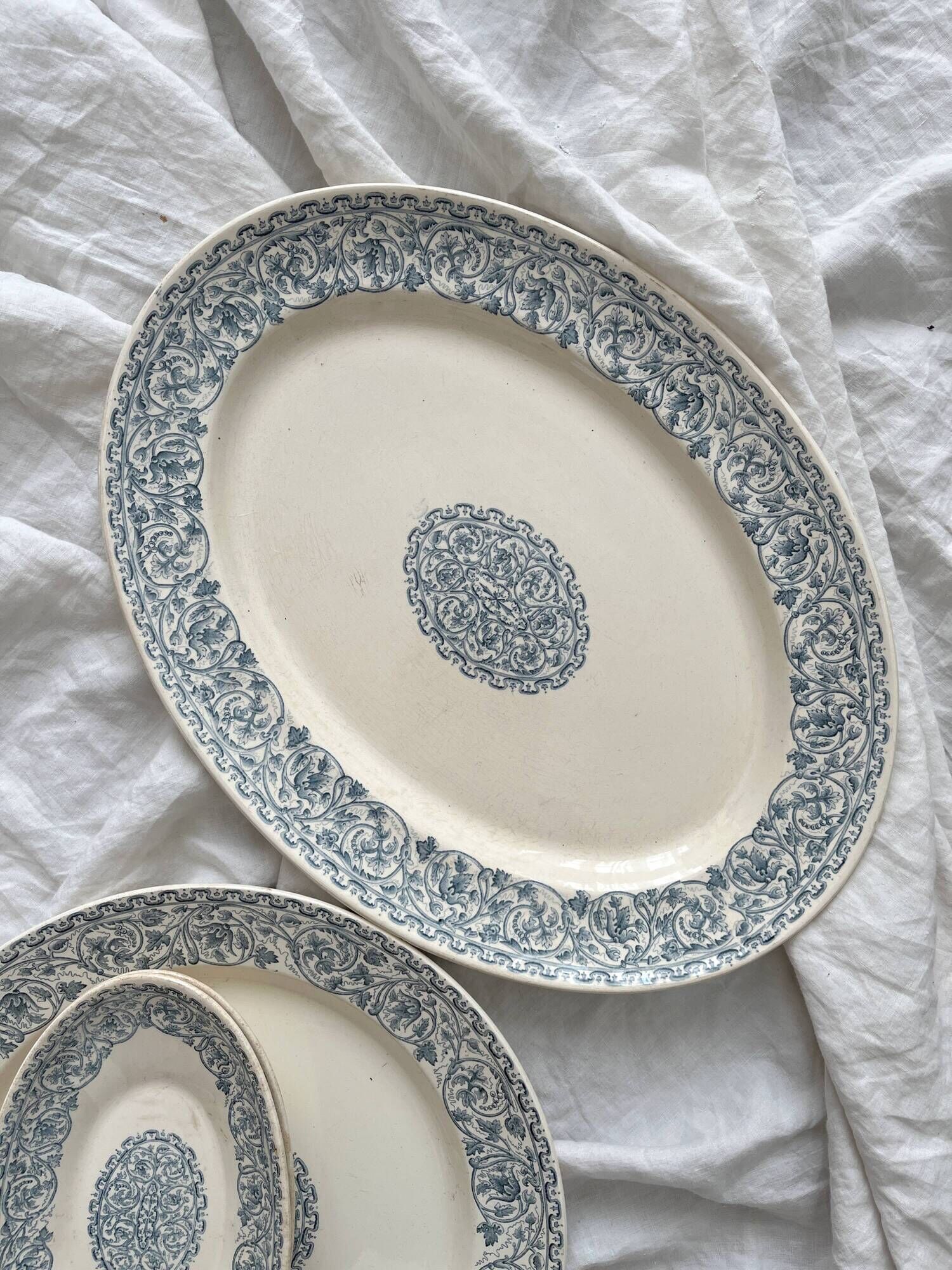 "Renaissance" ironstone dinnerware set from Creil and Montereau - 30 pieces