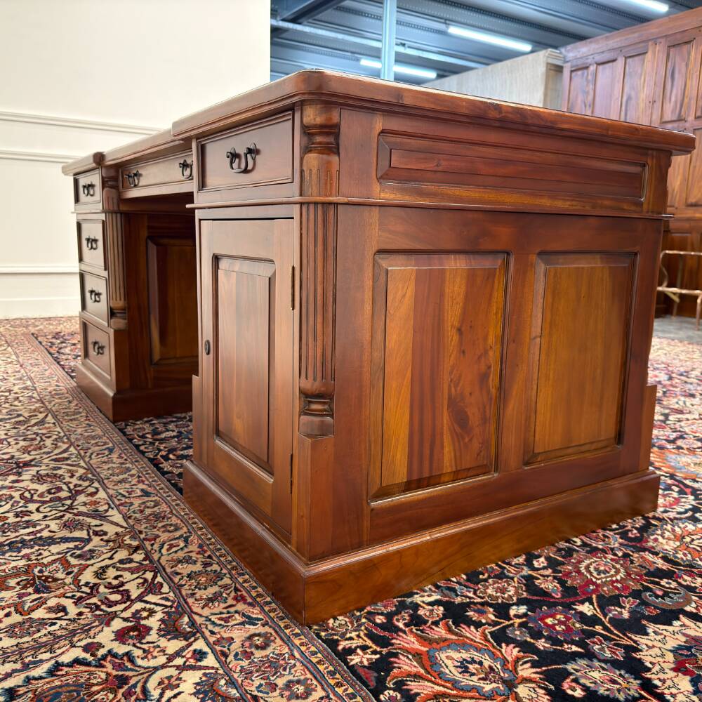 Classic English Desk Partnerdesk Black Leather