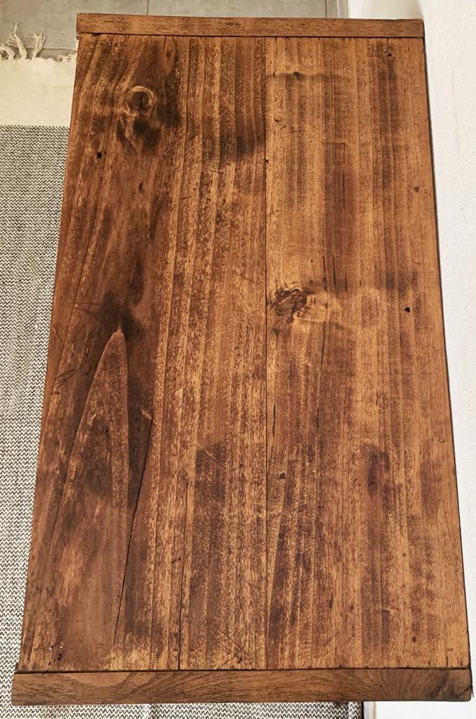 Farm table