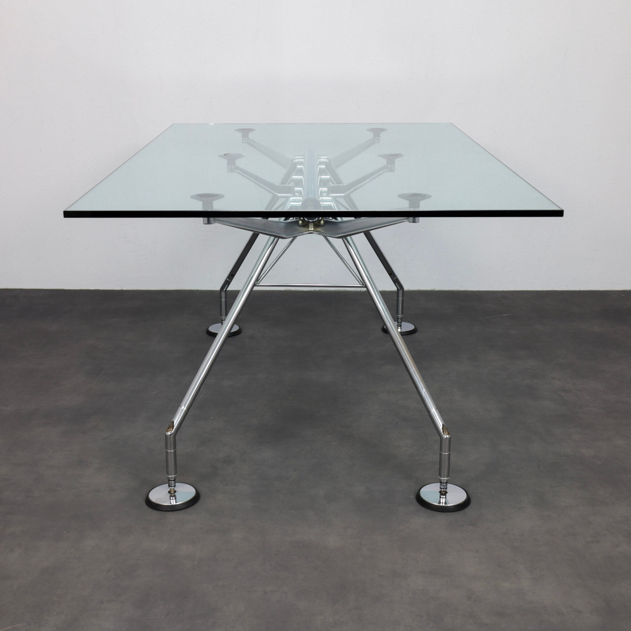 Nomos Table / Desk by Norman Foster for Tecno, Italy