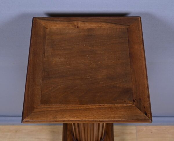 Colonne en noyer massif, style Louis XVI – fin XIXe