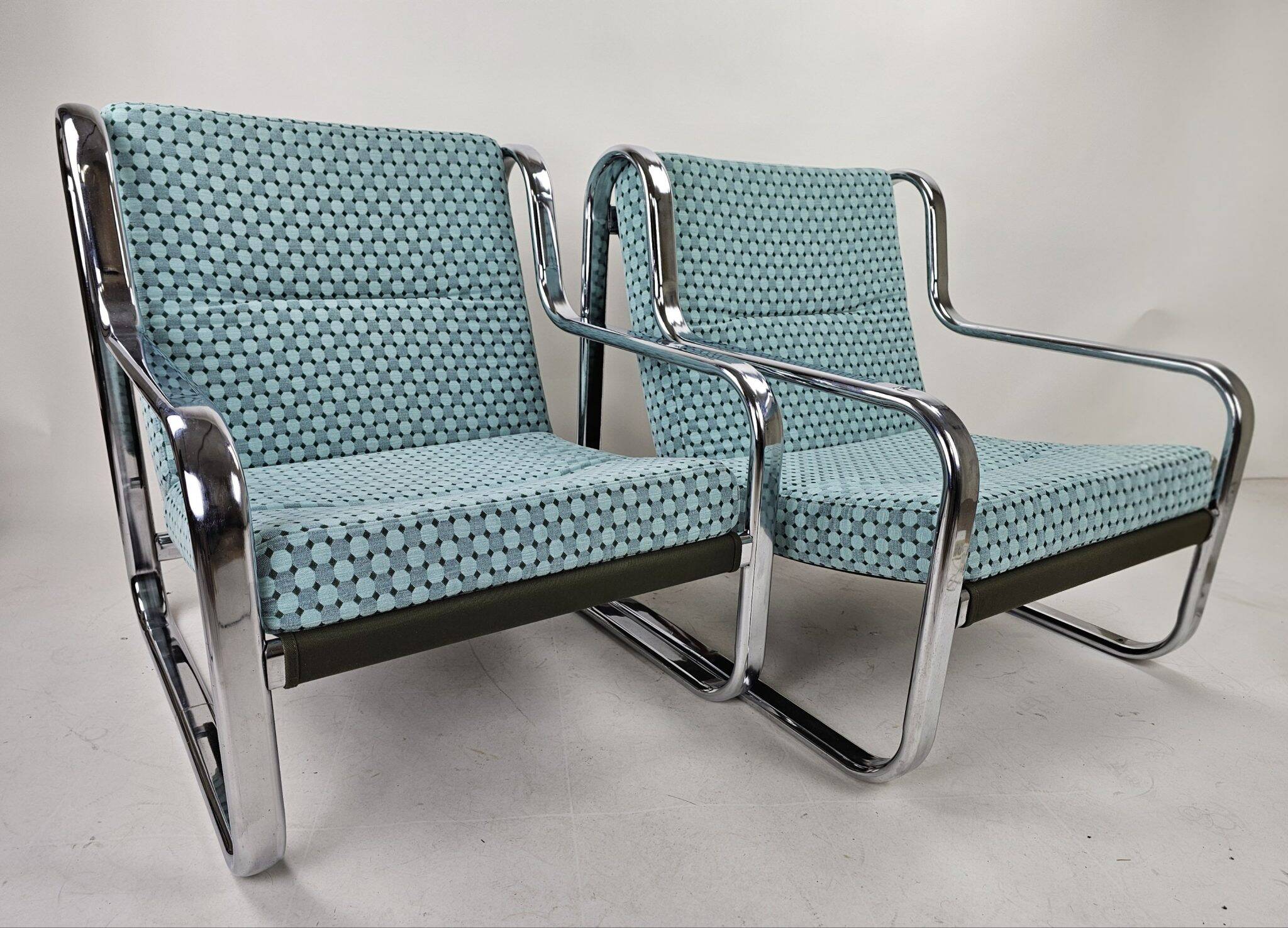Set of 2 Italian chairs in chrome frame and completely reupholstered