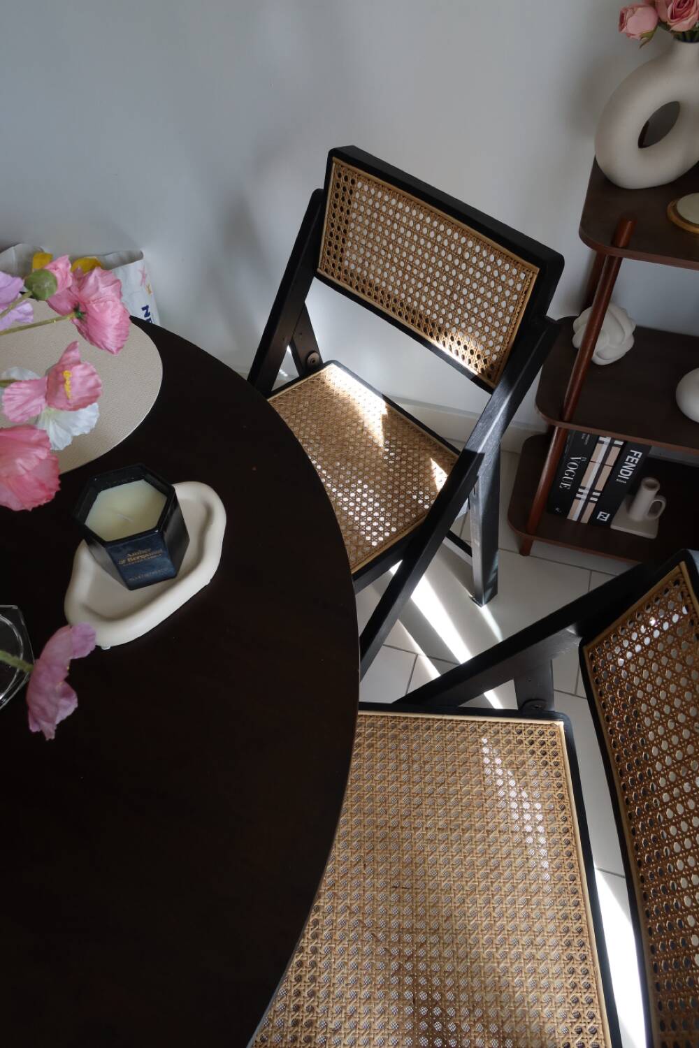 4 chaises pliantes en rotin et bois noir par H&M