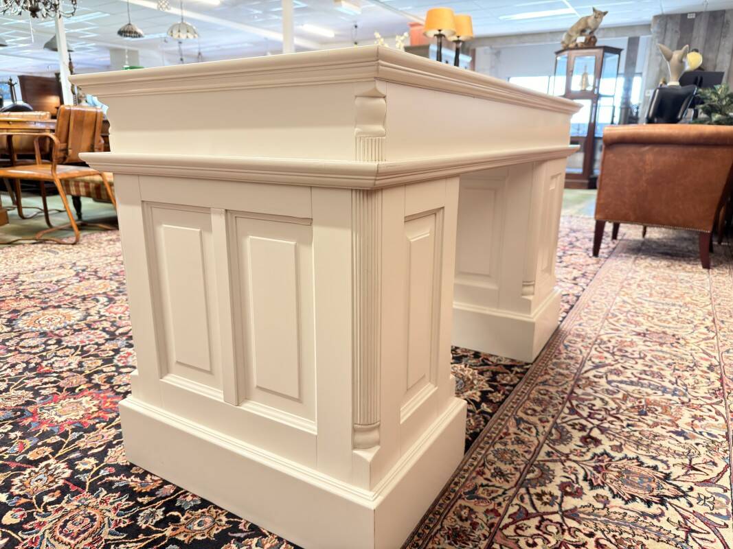 Classic English White Chesterfield Desk