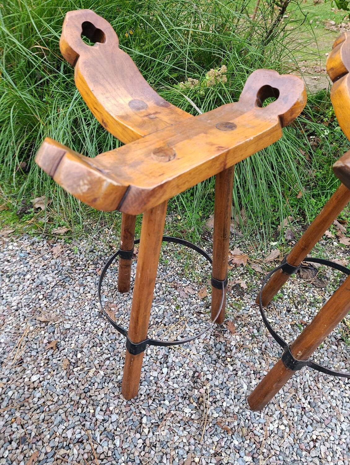 2 tabourets espagnols tripode brutaliste chêne massif, 1960