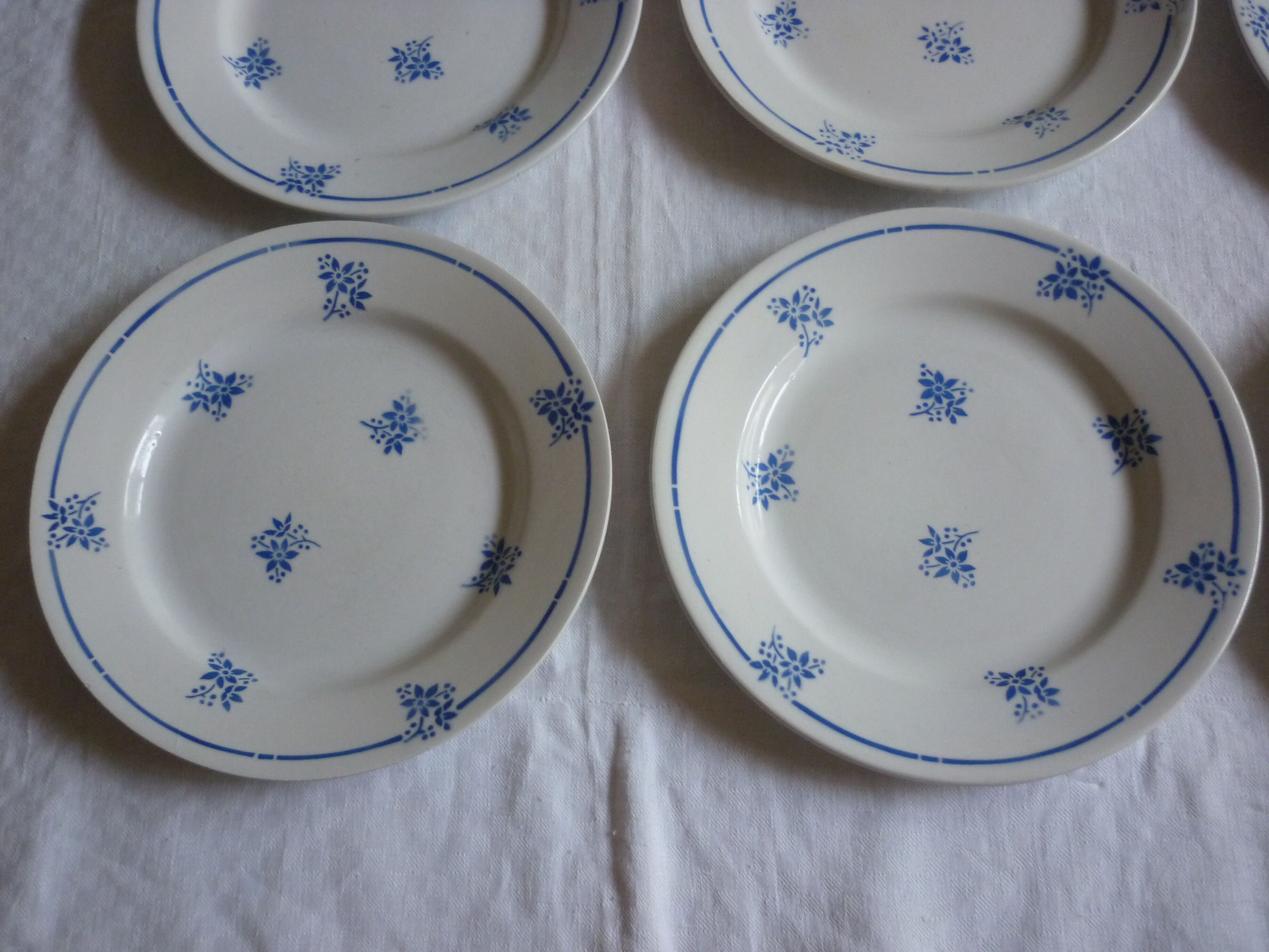 6 plates flat earthenware hamage wolves blue flowers mill
