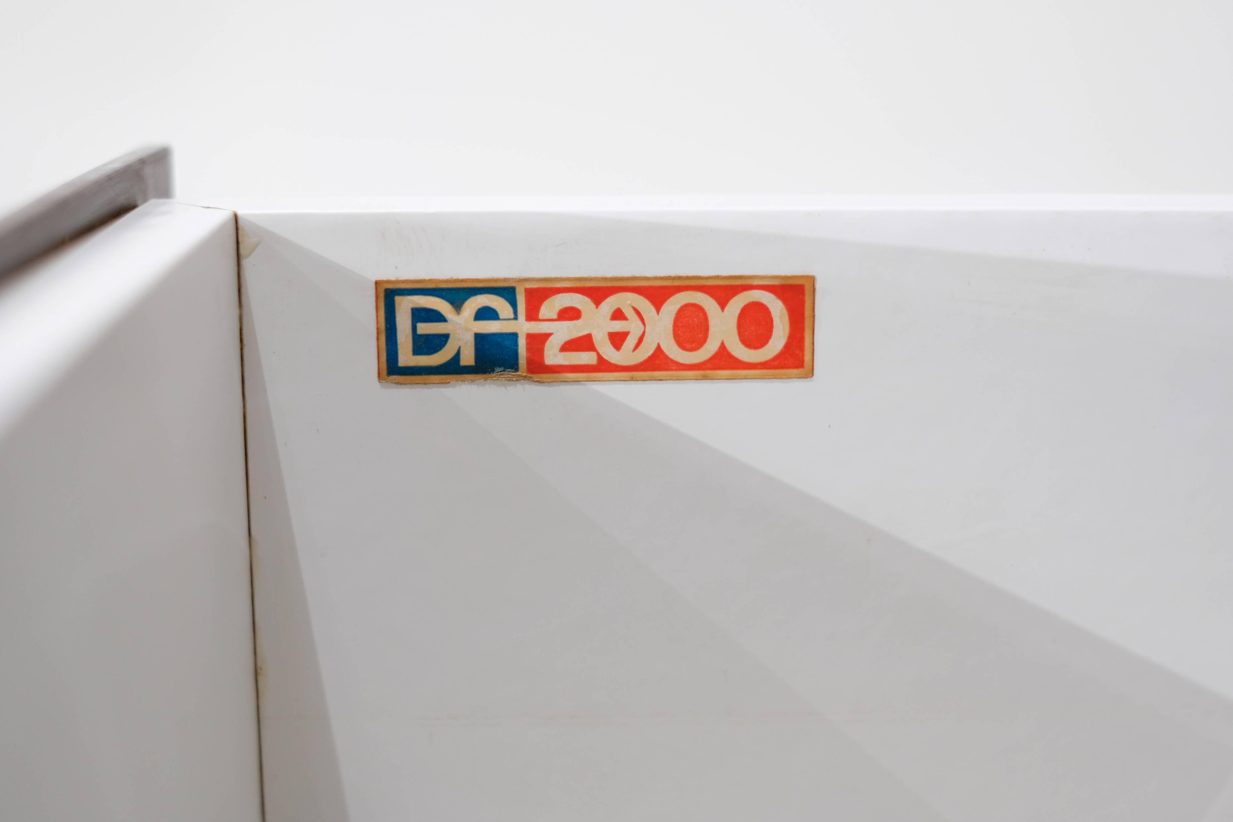Desk "DF2000" designed by Raymond Loewy for Doubinsky Frères, France.