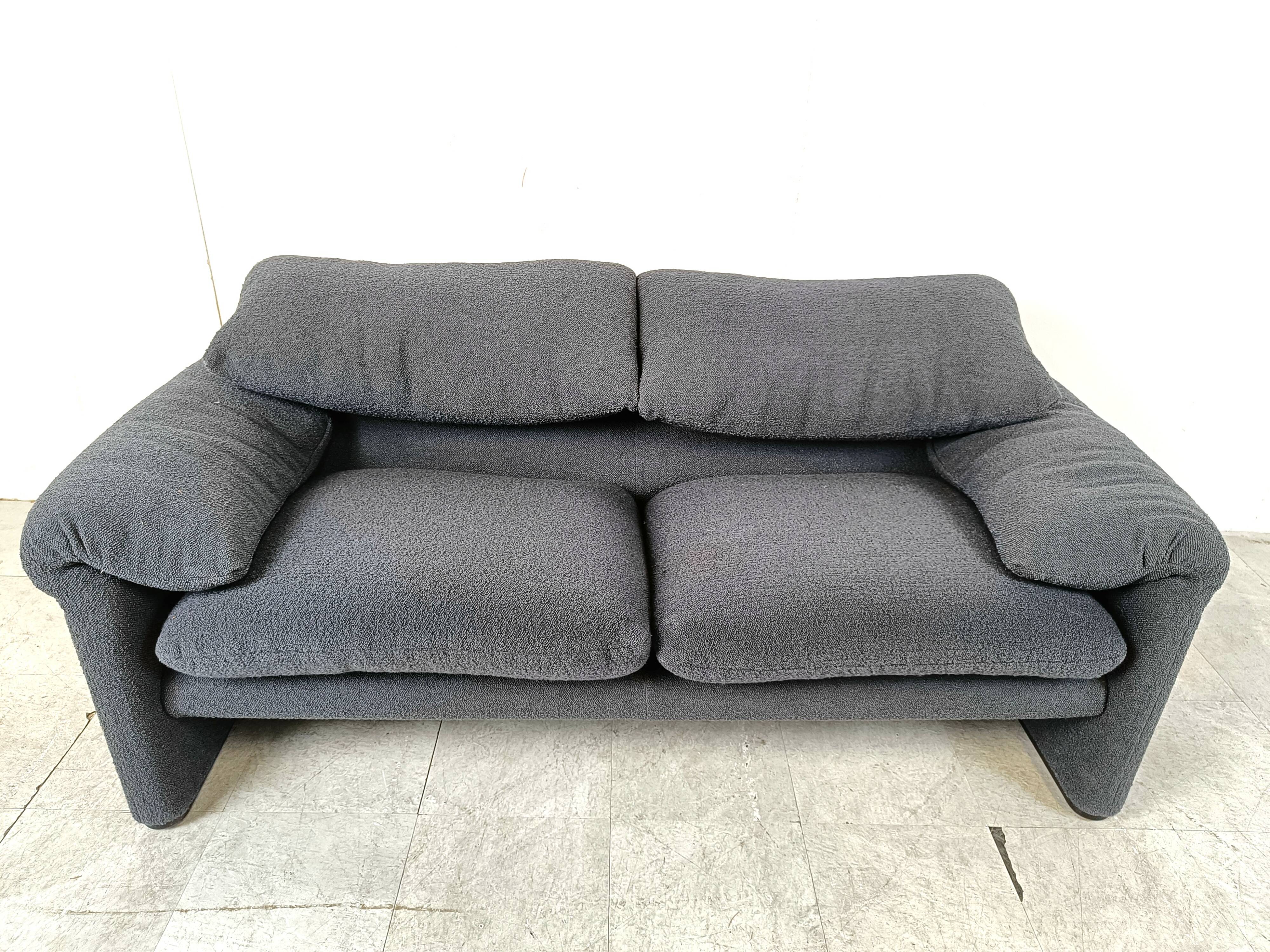 Maralunga sofa by Vico Magistretti for Cassina