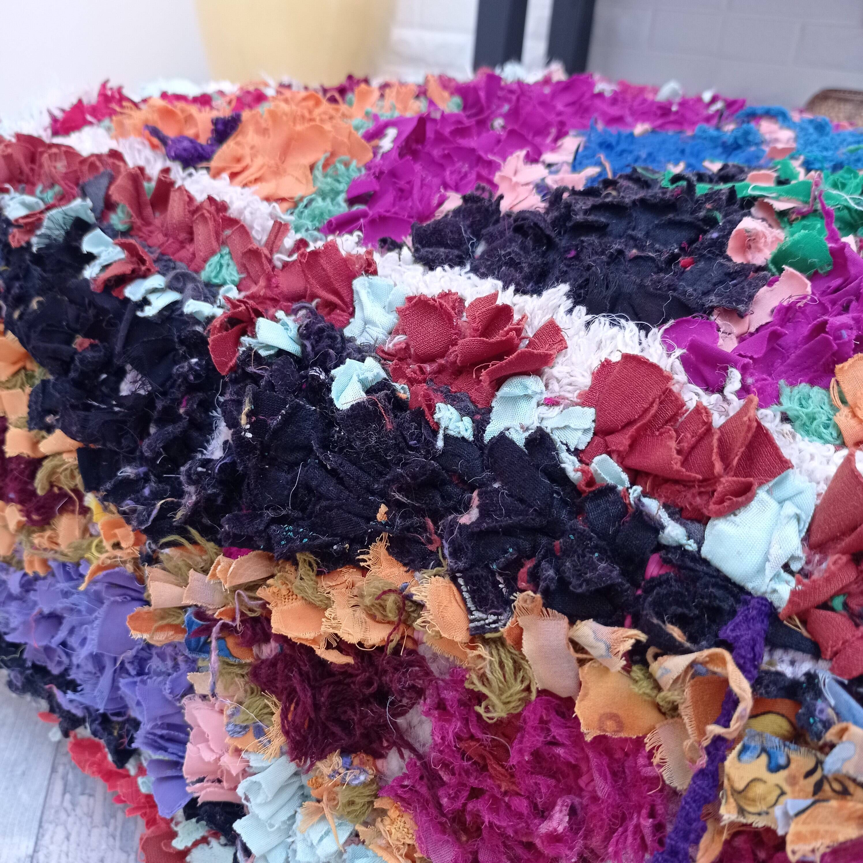 Handmade Berber pouf in wool 60 X 60 X 20 CM