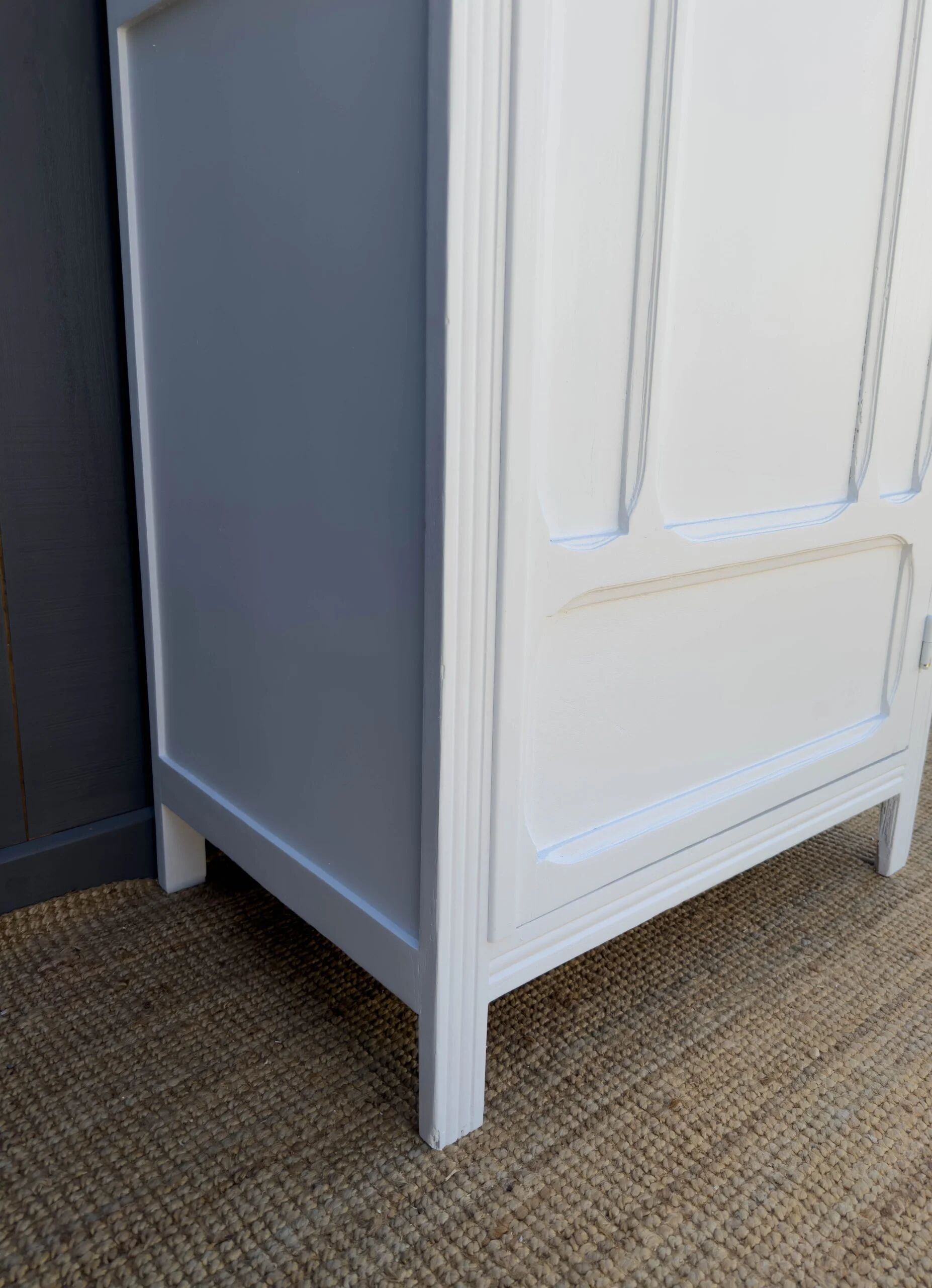 Armoire parisienne