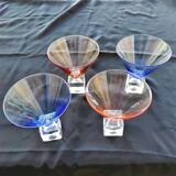 DESIGN GLASSES handcrafted in color :1 set of 2 glasses PINK AND 2 glasses BLUE