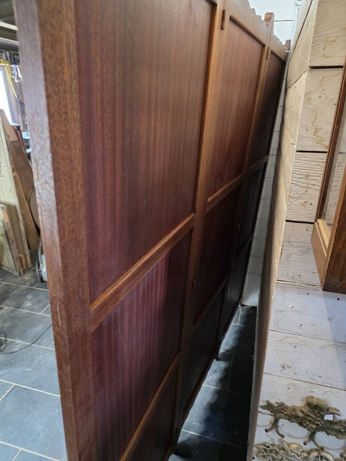 Three-panel screen in mahogany