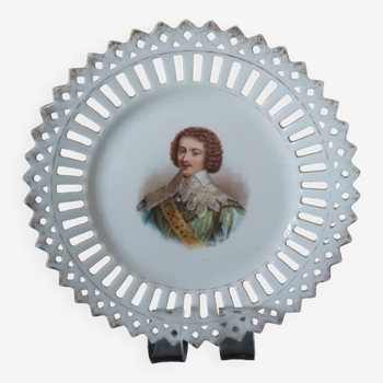 Assiette en porcelaine