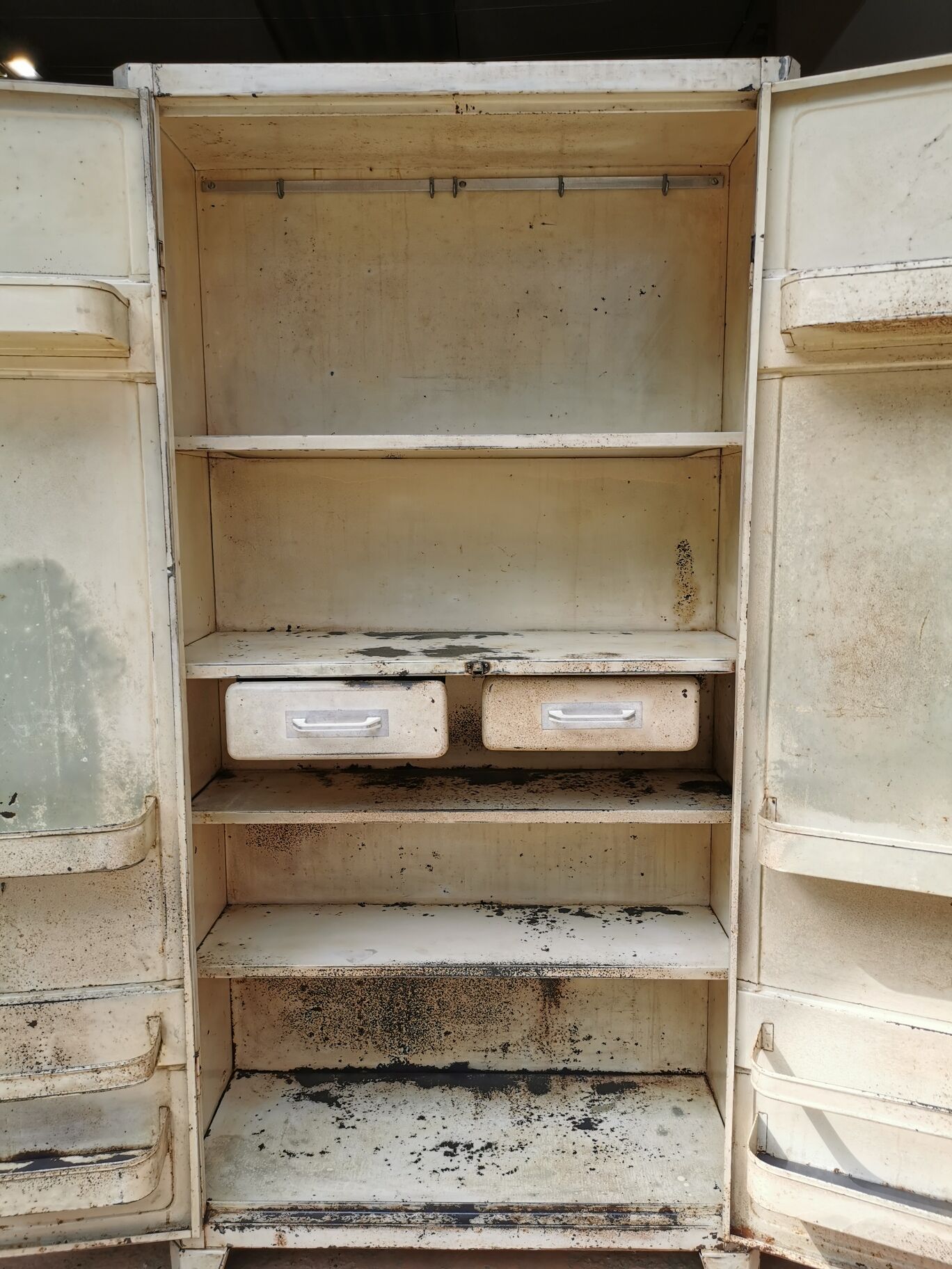 Armoire métallique