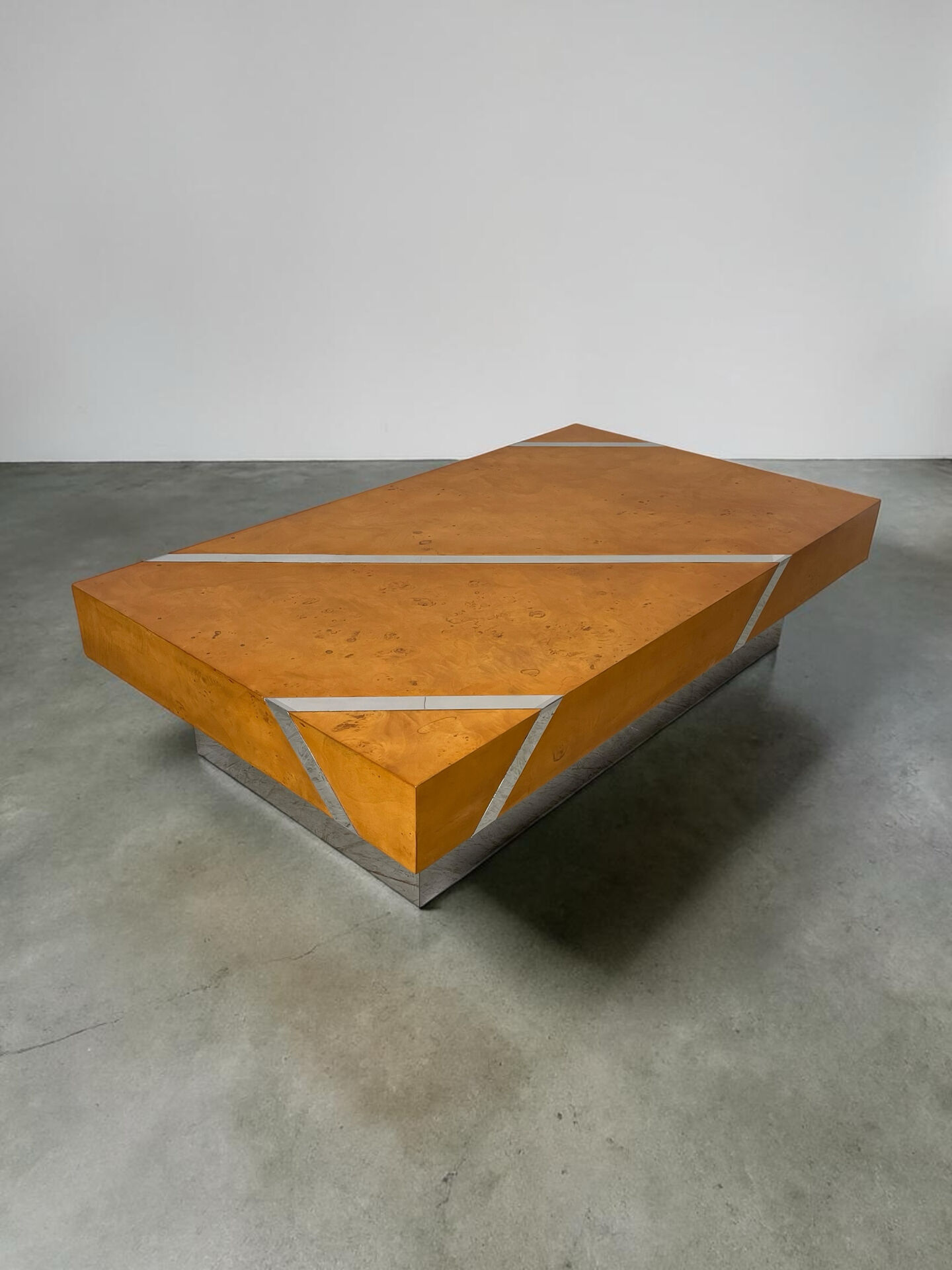 Table basse en loupe D’orme 1970