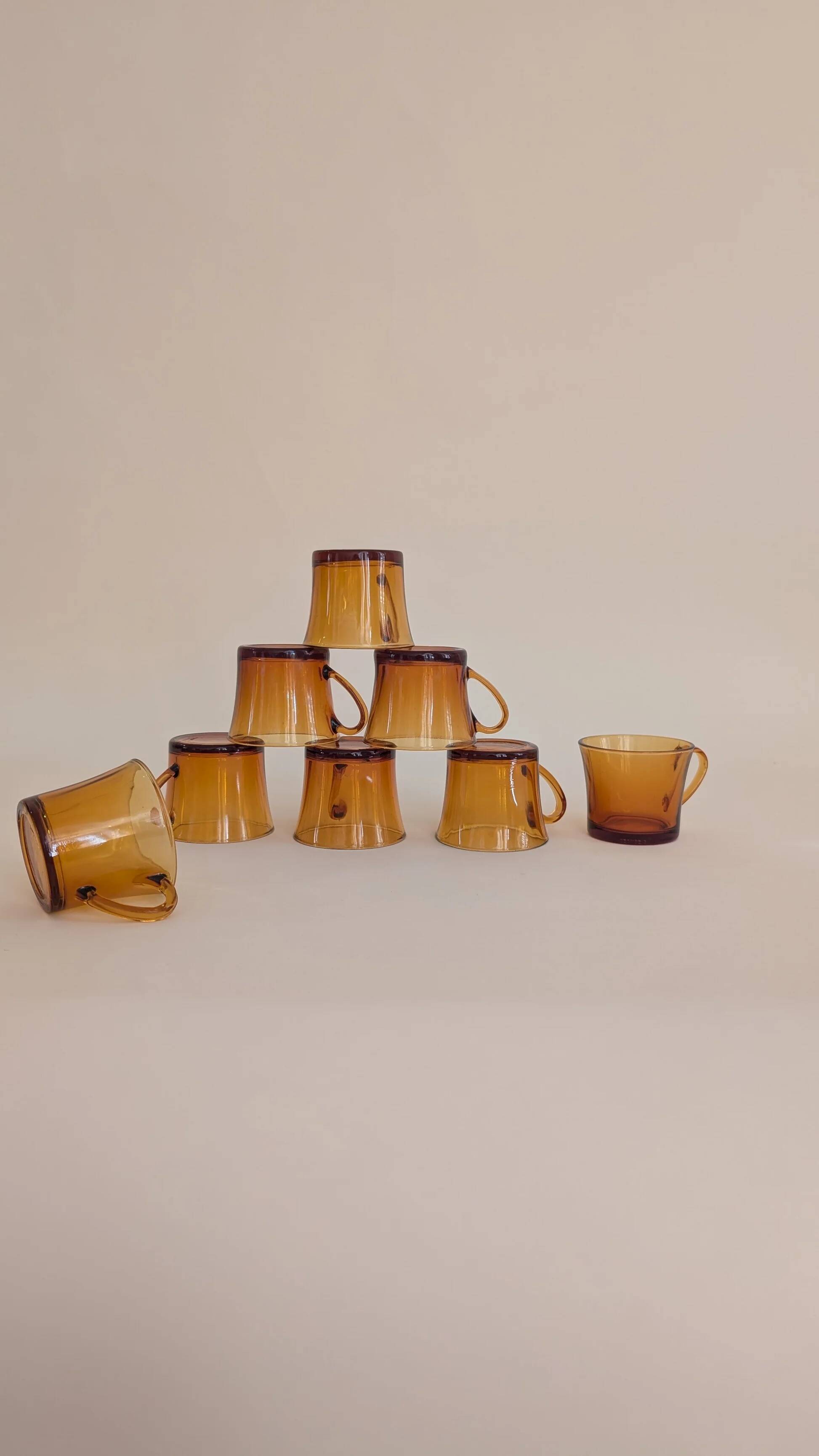Set of 8 amber coffee cups