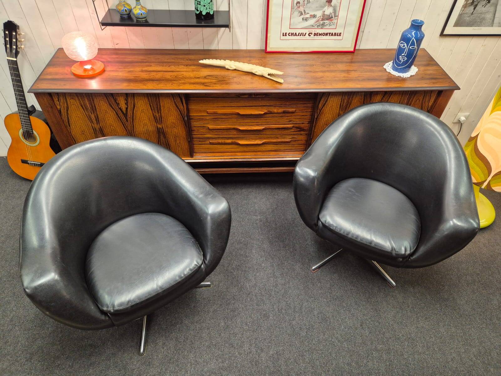 Vintage balloon shell armchair