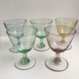Ensemble de 5 verres à pieds à liqueur en verre coloré années 70