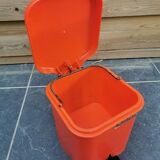 Vintage bathroom bin