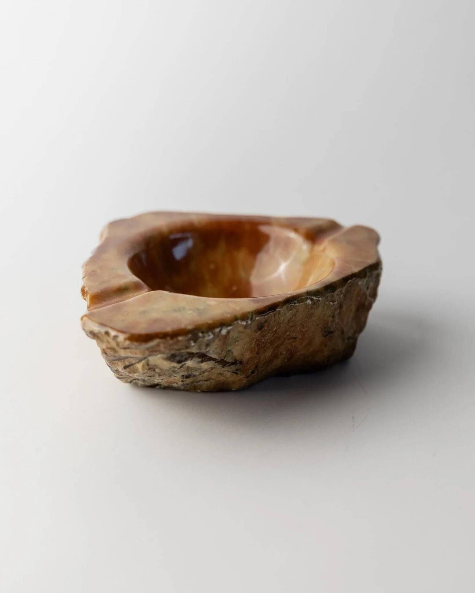 Large vintage ashtray in alabaster - handmade in stone - Italy 1960s - table decoration, unique gift idea, smoking accessories