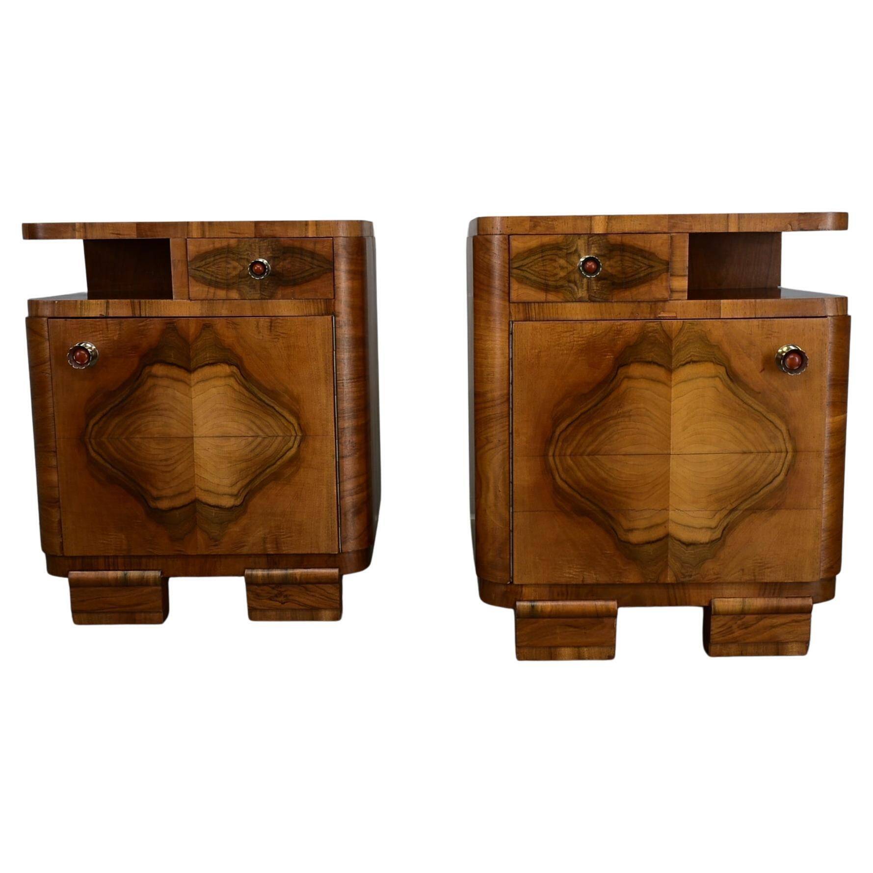 Table de chevet art déco des années 1937, Tchécoslovaquie