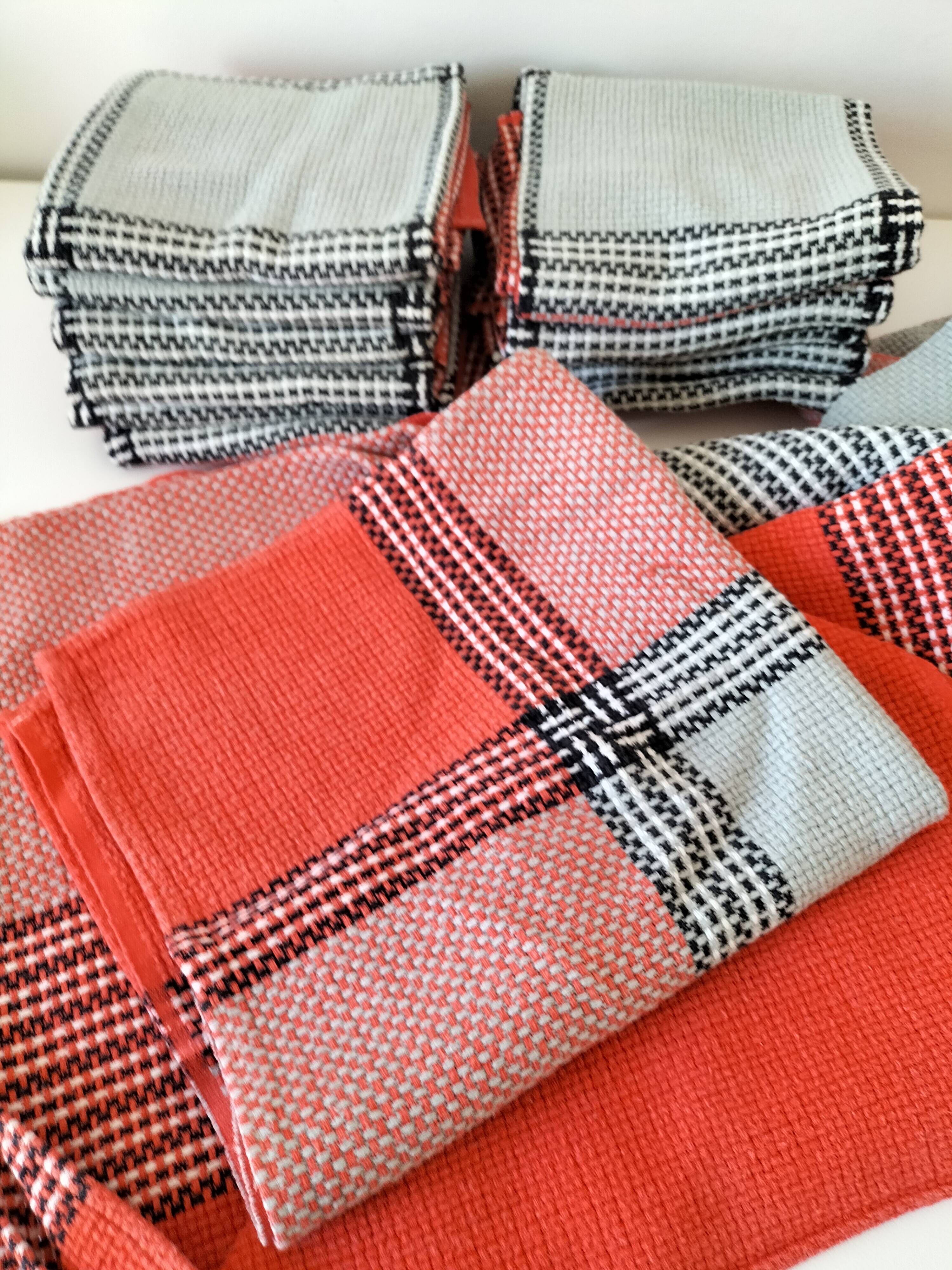 Coral and grey tablecloth and 12 napkins, retro Scandinavian style, 1960s