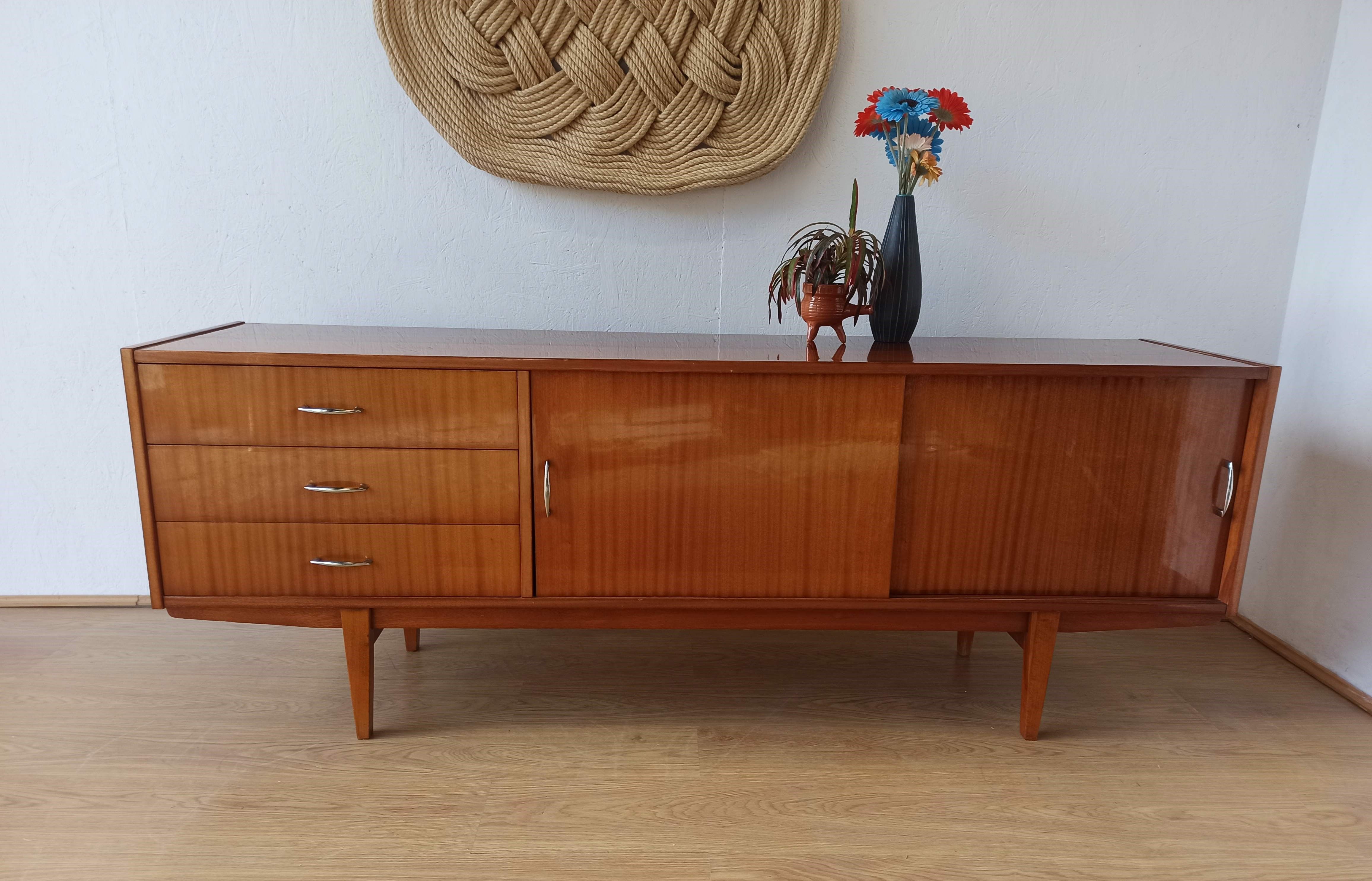 Enfilade moderniste des années 1970