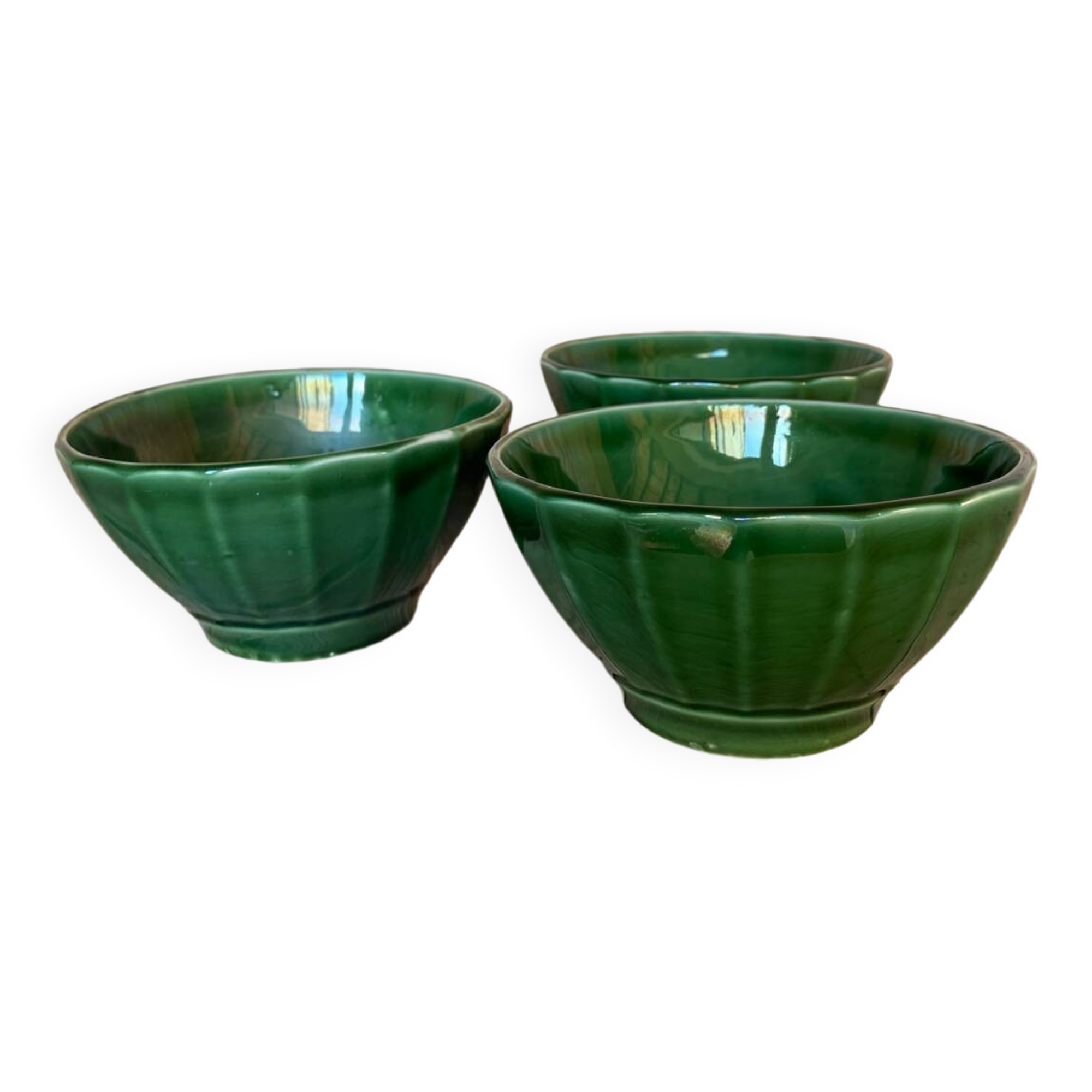 Set of 3 vintage Green Cross Oil bowls
