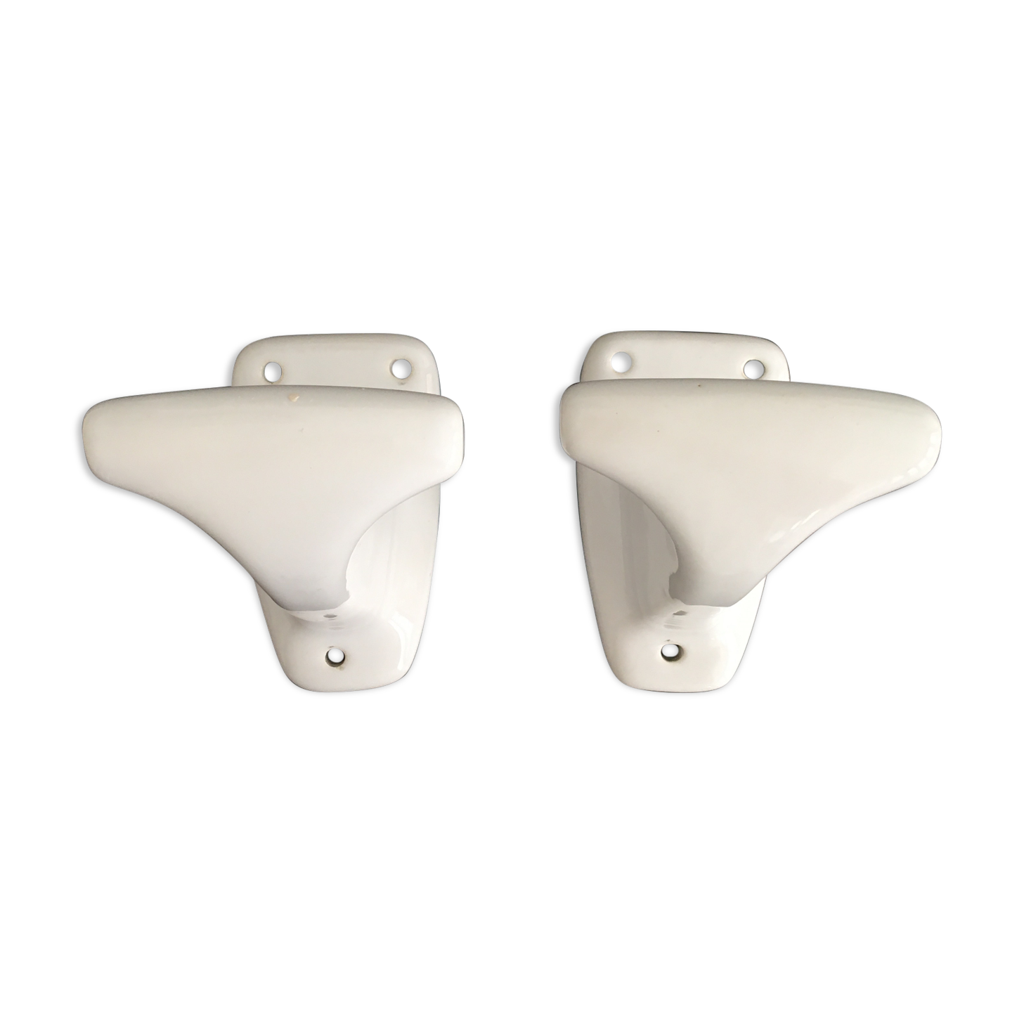 Paire de patères en porcelaine blanche rétro