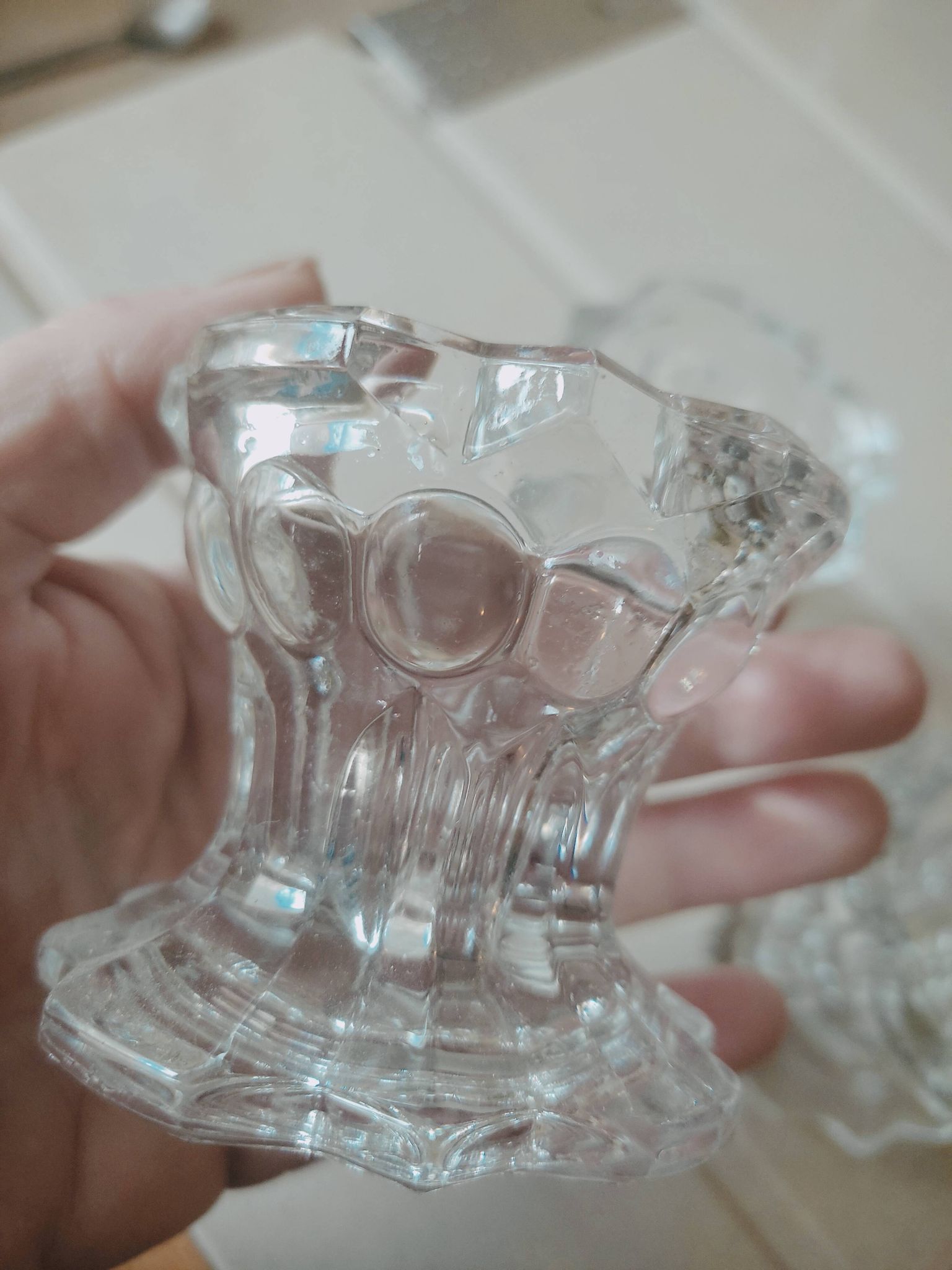 6 Bougeoirs en verre de Reims