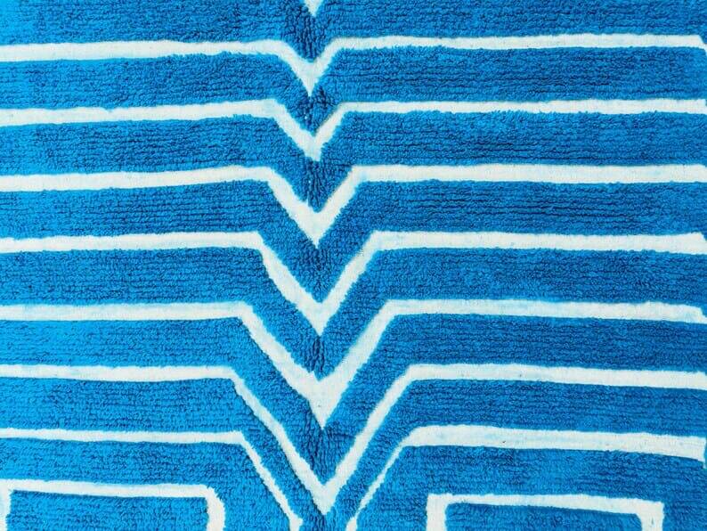 Traditional handmade pure wool rug, size 150 x 250 cm