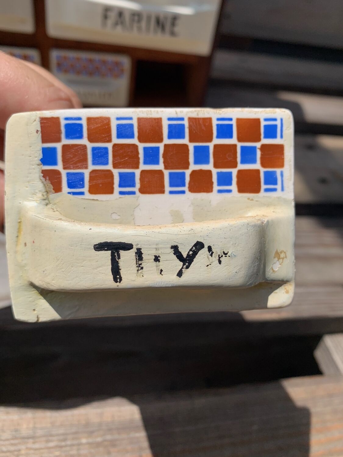 Old spice cabinet Saint-Clément